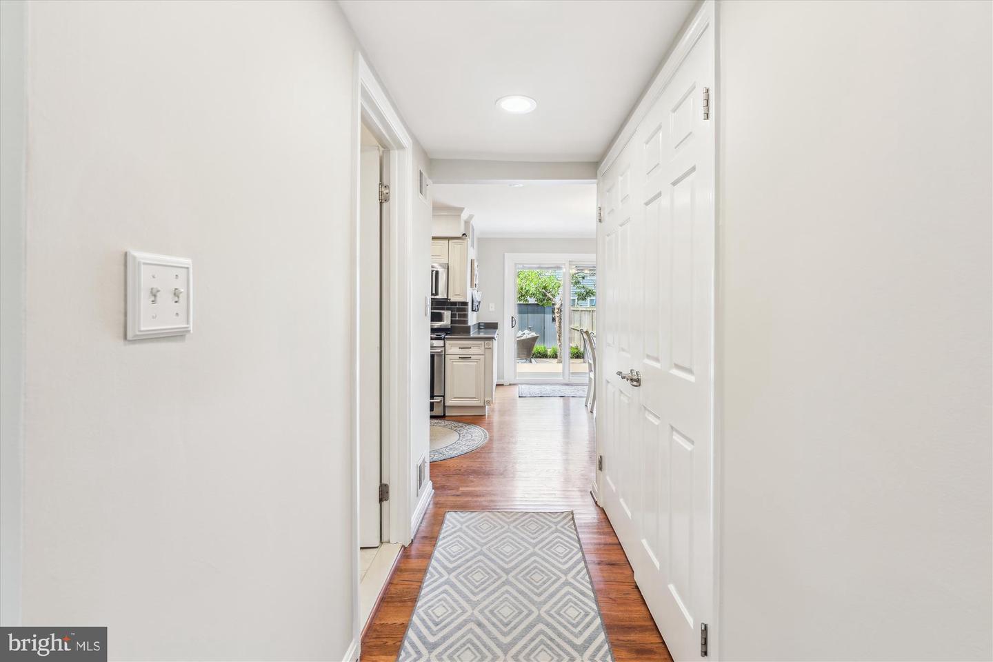 204 E CUSTIS, ALEXANDRIA, Virginia 22301, 3 Bedrooms Bedrooms, ,1 BathroomBathrooms,Residential,For sale,204 E CUSTIS,VAAX2048016 MLS # VAAX2048016