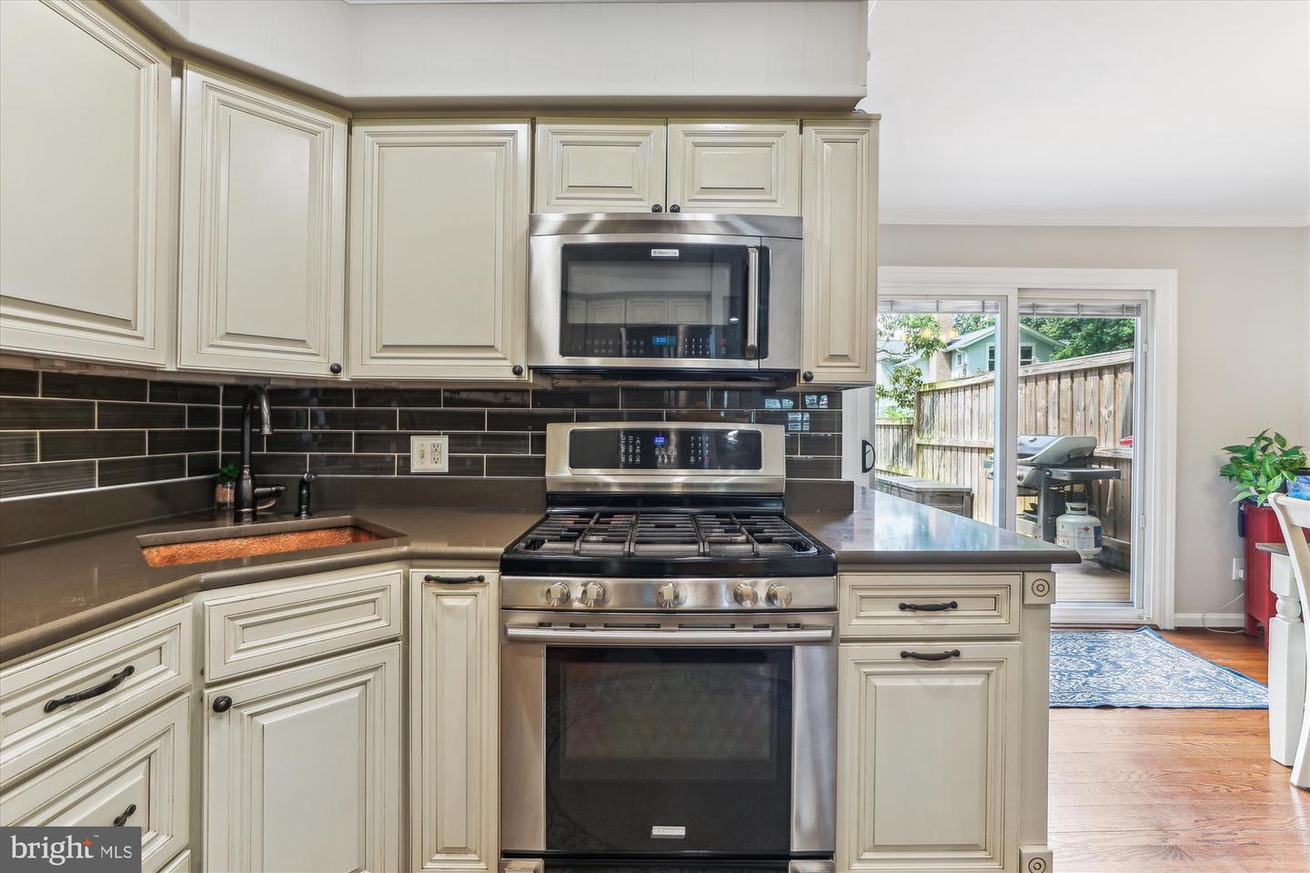 204 E CUSTIS, ALEXANDRIA, Virginia 22301, 3 Bedrooms Bedrooms, ,1 BathroomBathrooms,Residential,For sale,204 E CUSTIS,VAAX2048016 MLS # VAAX2048016