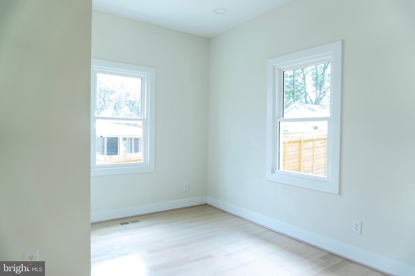 6614 EASTERN AVE NW, WASHINGTON, District Of Columbia 20012, 7 Bedrooms Bedrooms, ,4 BathroomsBathrooms,Residential,For sale,6614 EASTERN AVE NW,DCDC2212828 MLS # DCDC2212828