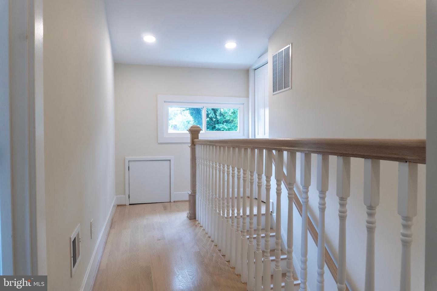 6614 EASTERN AVE NW, WASHINGTON, District Of Columbia 20012, 7 Bedrooms Bedrooms, ,4 BathroomsBathrooms,Residential,For sale,6614 EASTERN AVE NW,DCDC2212828 MLS # DCDC2212828