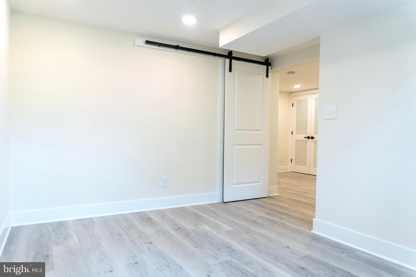 6614 EASTERN AVE NW, WASHINGTON, District Of Columbia 20012, 7 Bedrooms Bedrooms, ,4 BathroomsBathrooms,Residential,For sale,6614 EASTERN AVE NW,DCDC2212828 MLS # DCDC2212828