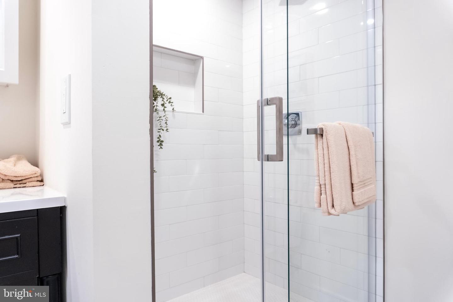 6614 EASTERN AVE NW, WASHINGTON, District Of Columbia 20012, 7 Bedrooms Bedrooms, ,4 BathroomsBathrooms,Residential,For sale,6614 EASTERN AVE NW,DCDC2212828 MLS # DCDC2212828