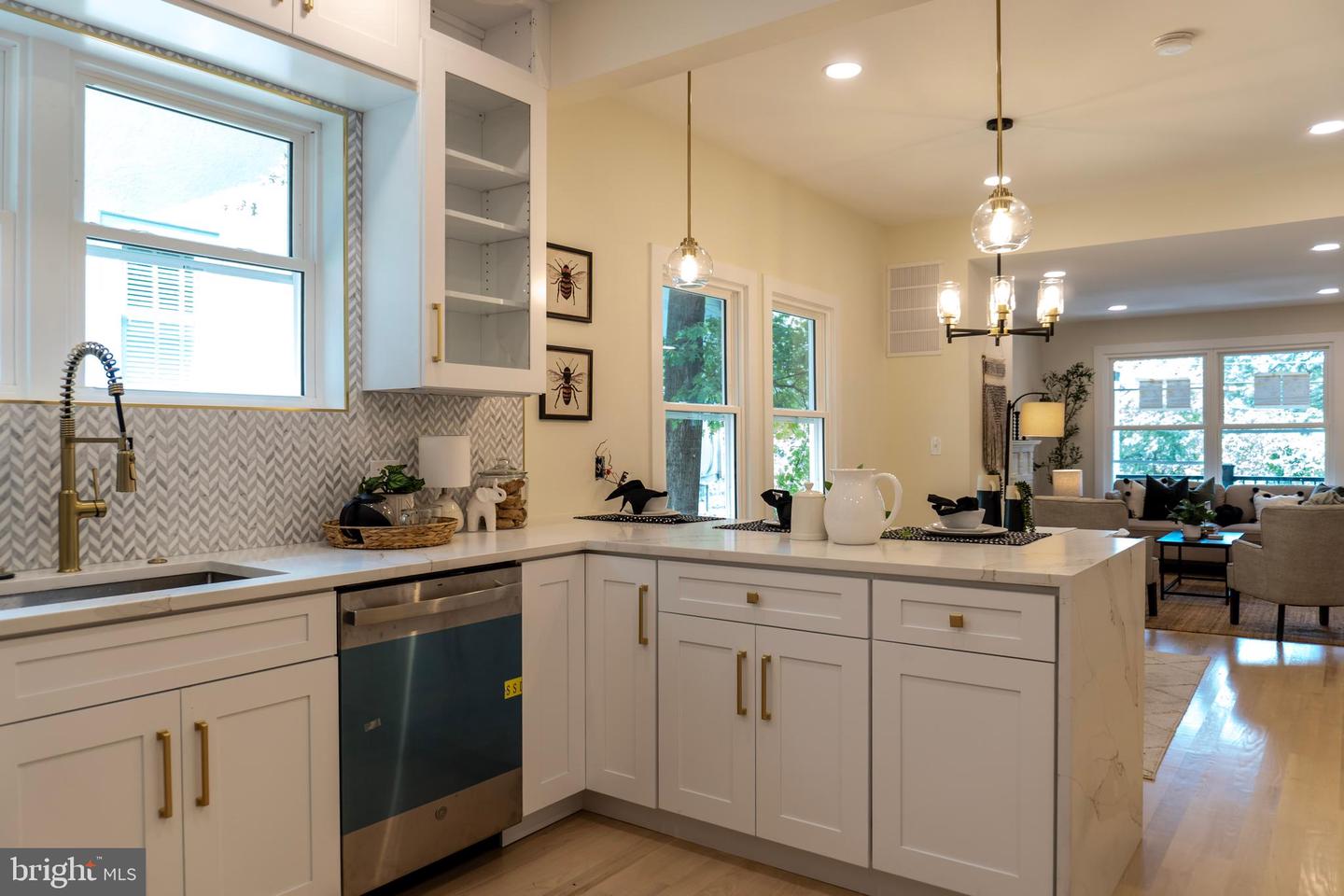 6614 EASTERN AVE NW, WASHINGTON, District Of Columbia 20012, 7 Bedrooms Bedrooms, ,4 BathroomsBathrooms,Residential,For sale,6614 EASTERN AVE NW,DCDC2212828 MLS # DCDC2212828