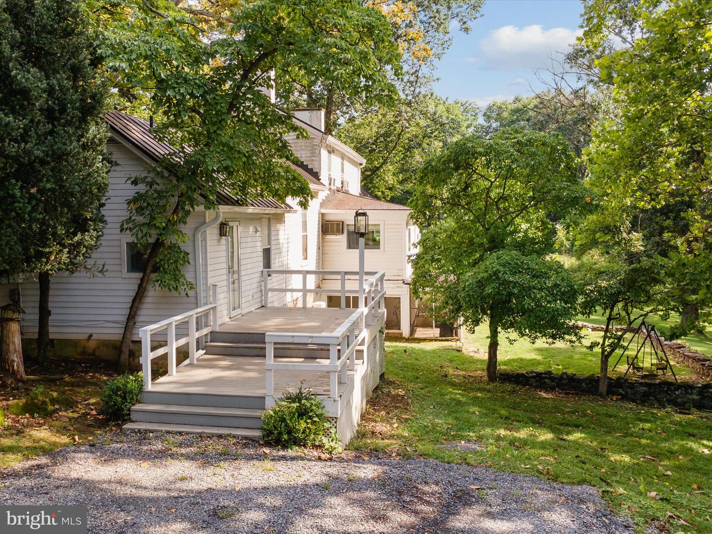 1105 BISHOP MEADE RD, BOYCE, Virginia 22620, 5 Bedrooms Bedrooms, 16 Rooms Rooms,3 BathroomsBathrooms,Residential,For sale,1105 BISHOP MEADE RD,VACL2005930 MLS # VACL2005930