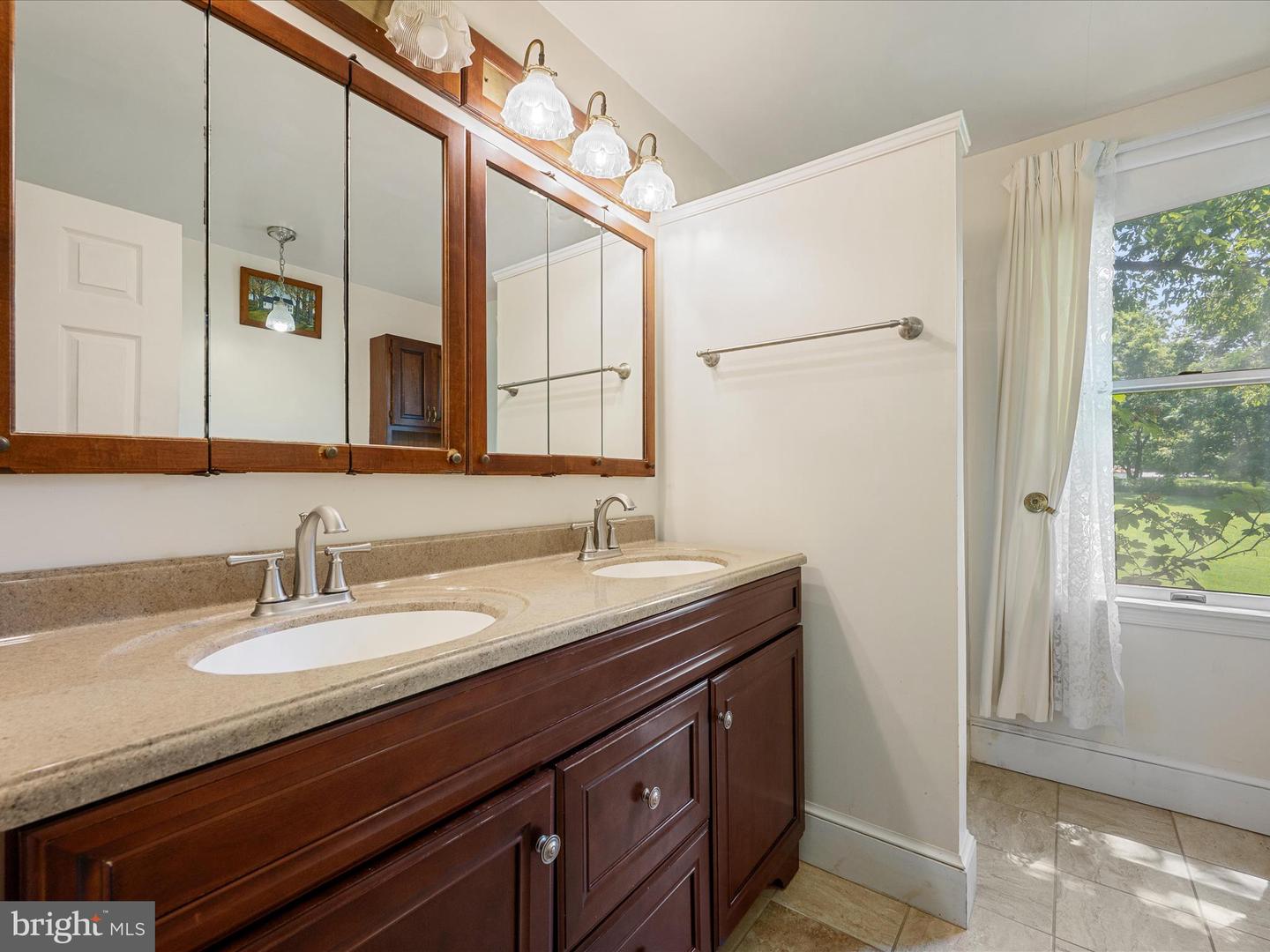 1105 BISHOP MEADE RD, BOYCE, Virginia 22620, 5 Bedrooms Bedrooms, 16 Rooms Rooms,3 BathroomsBathrooms,Residential,For sale,1105 BISHOP MEADE RD,VACL2005930 MLS # VACL2005930