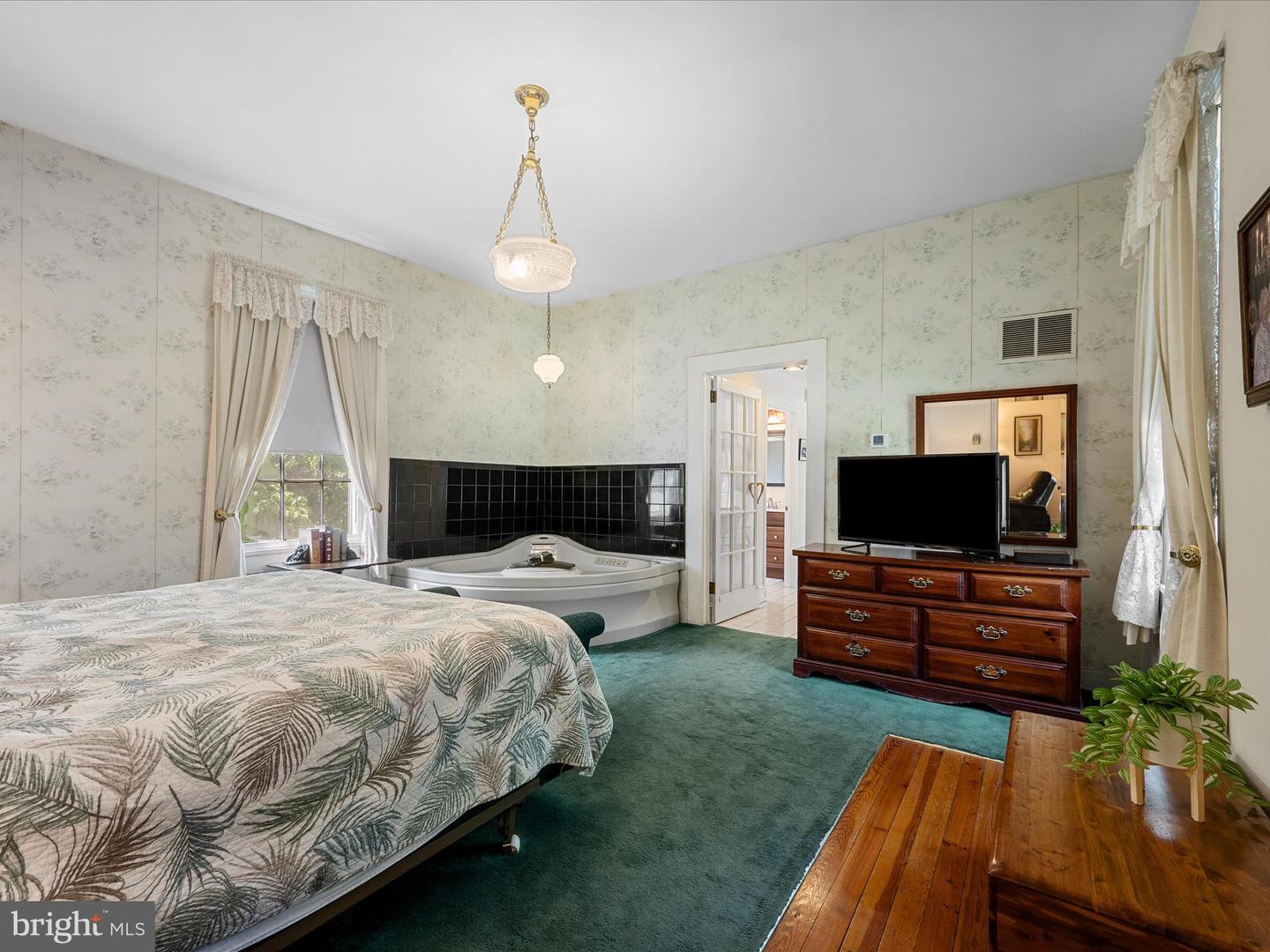 1105 BISHOP MEADE RD, BOYCE, Virginia 22620, 5 Bedrooms Bedrooms, 16 Rooms Rooms,3 BathroomsBathrooms,Residential,For sale,1105 BISHOP MEADE RD,VACL2005930 MLS # VACL2005930