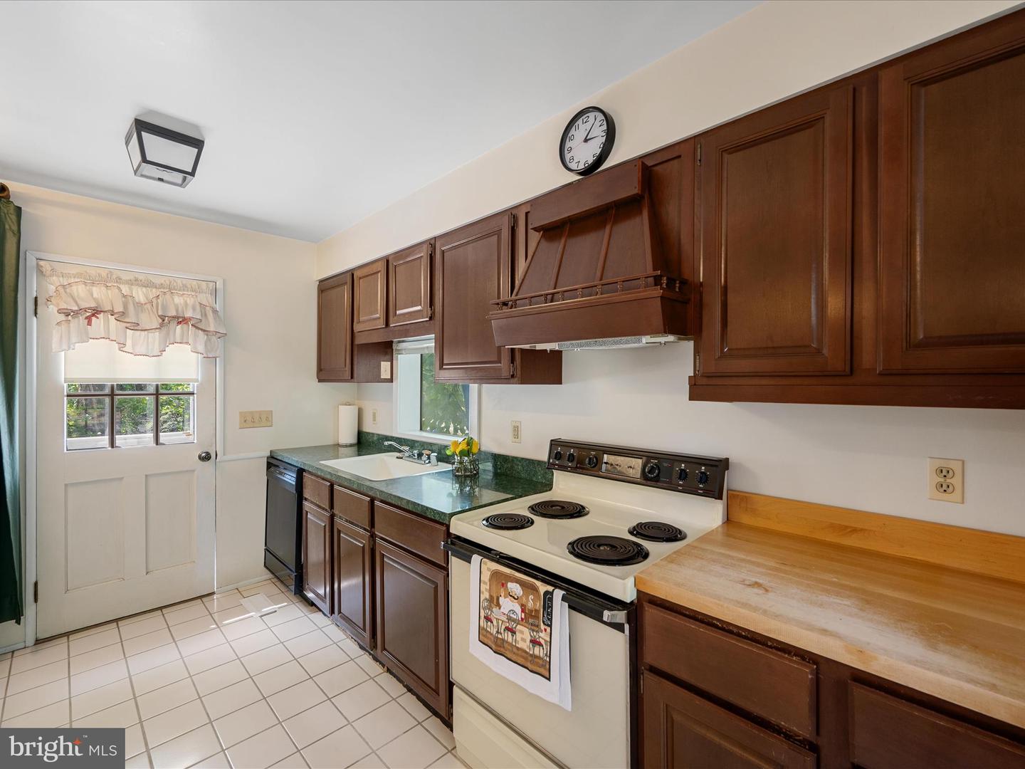 1105 BISHOP MEADE RD, BOYCE, Virginia 22620, 5 Bedrooms Bedrooms, 16 Rooms Rooms,3 BathroomsBathrooms,Residential,For sale,1105 BISHOP MEADE RD,VACL2005930 MLS # VACL2005930