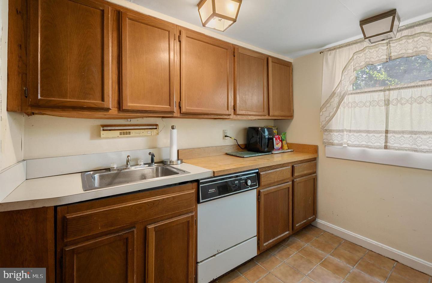 1105 BISHOP MEADE RD, BOYCE, Virginia 22620, 5 Bedrooms Bedrooms, 16 Rooms Rooms,3 BathroomsBathrooms,Residential,For sale,1105 BISHOP MEADE RD,VACL2005930 MLS # VACL2005930