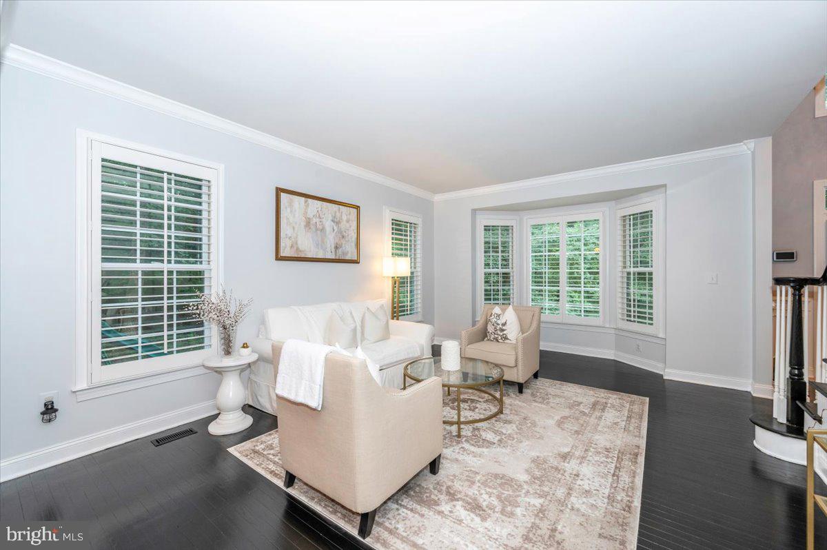 5025 GRAFTON ST, ALEXANDRIA, Virginia 22312, 5 Bedrooms Bedrooms, ,4 BathroomsBathrooms,Residential,For sale,5025 GRAFTON ST,VAFX2258424 MLS # VAFX2258424