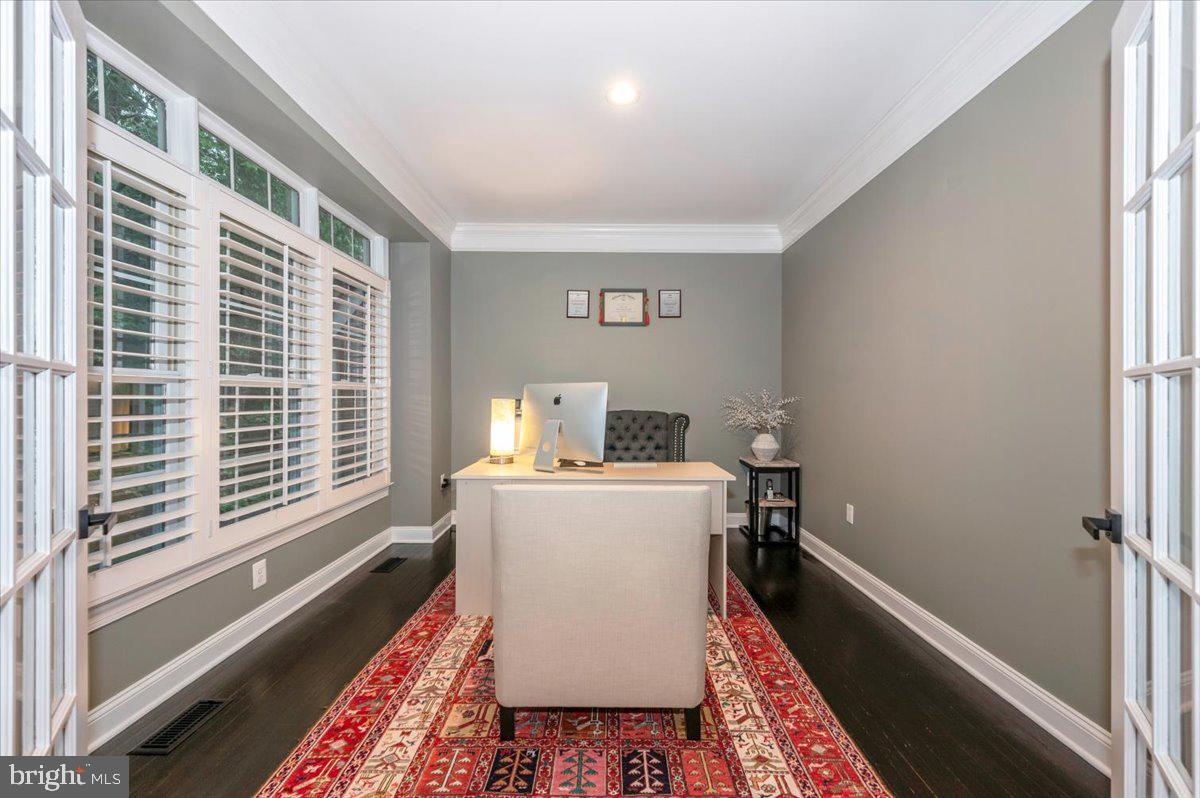 5025 GRAFTON ST, ALEXANDRIA, Virginia 22312, 5 Bedrooms Bedrooms, ,4 BathroomsBathrooms,Residential,For sale,5025 GRAFTON ST,VAFX2258424 MLS # VAFX2258424