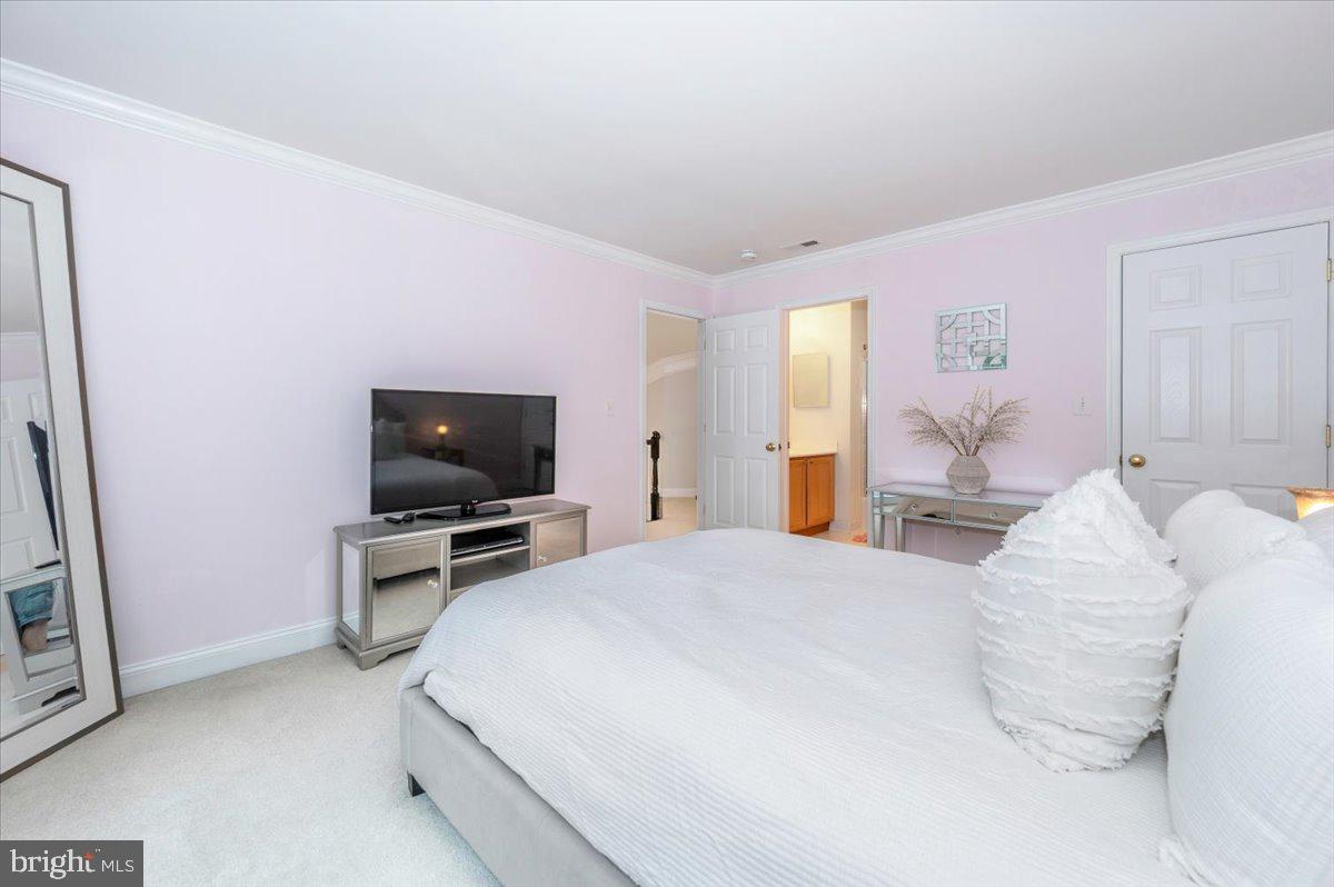 5025 GRAFTON ST, ALEXANDRIA, Virginia 22312, 5 Bedrooms Bedrooms, ,4 BathroomsBathrooms,Residential,For sale,5025 GRAFTON ST,VAFX2258424 MLS # VAFX2258424