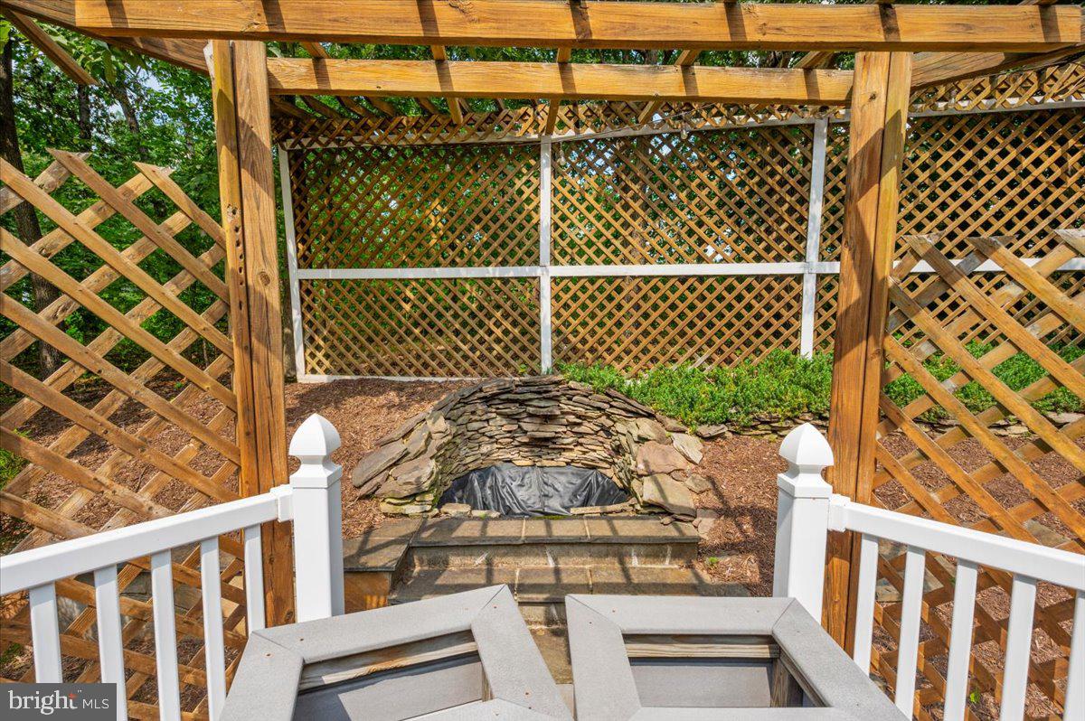 5025 GRAFTON ST, ALEXANDRIA, Virginia 22312, 5 Bedrooms Bedrooms, ,4 BathroomsBathrooms,Residential,For sale,5025 GRAFTON ST,VAFX2258424 MLS # VAFX2258424