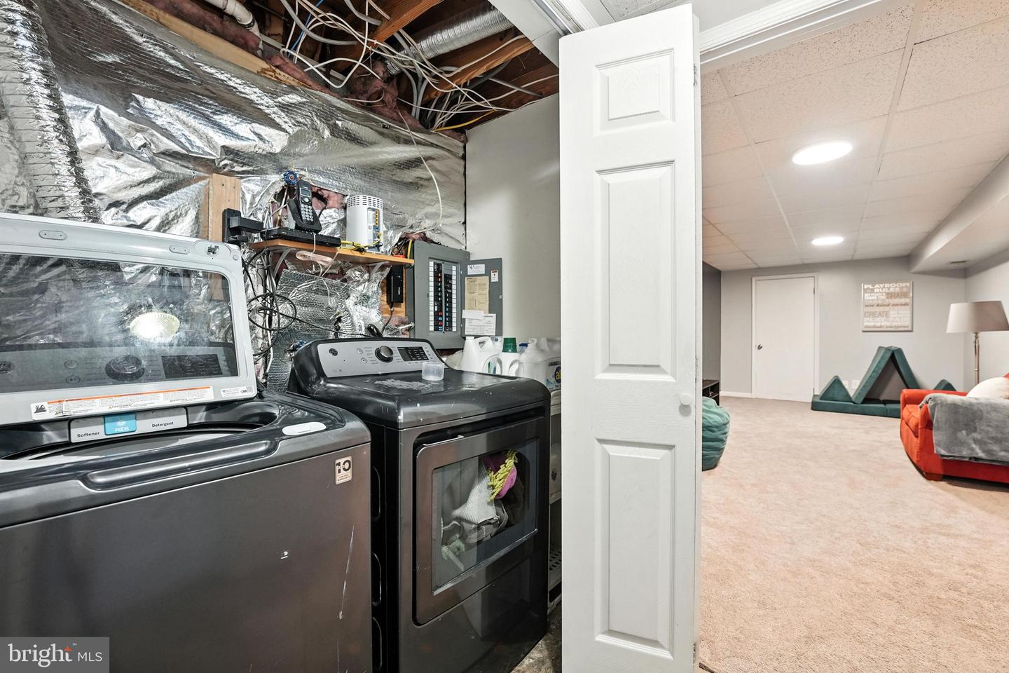 15150 HOLLEYSIDE DR, DUMFRIES, Virginia 22025, 4 Bedrooms Bedrooms, 17 Rooms Rooms,3 BathroomsBathrooms,Residential,For sale,15150 HOLLEYSIDE DR,VAPW2100408 MLS # VAPW2100408