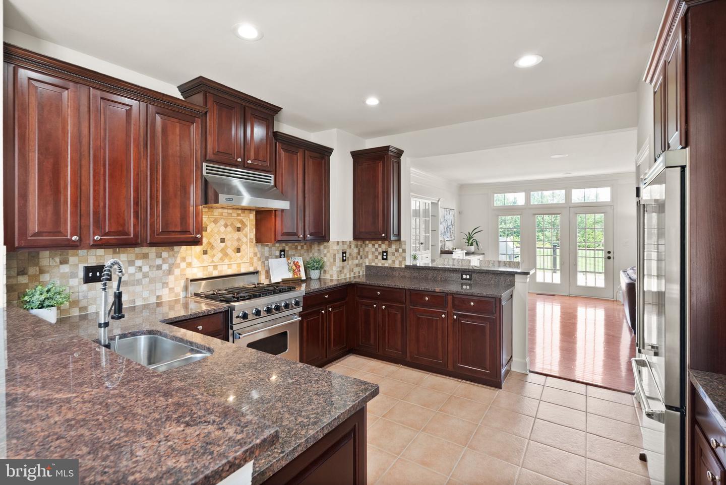 18442 LANIER ISLAND SQ, LEESBURG, Virginia 20176, 3 Bedrooms Bedrooms, ,4 BathroomsBathrooms,Residential,For sale,18442 LANIER ISLAND SQ,VALO2103566 MLS # VALO2103566