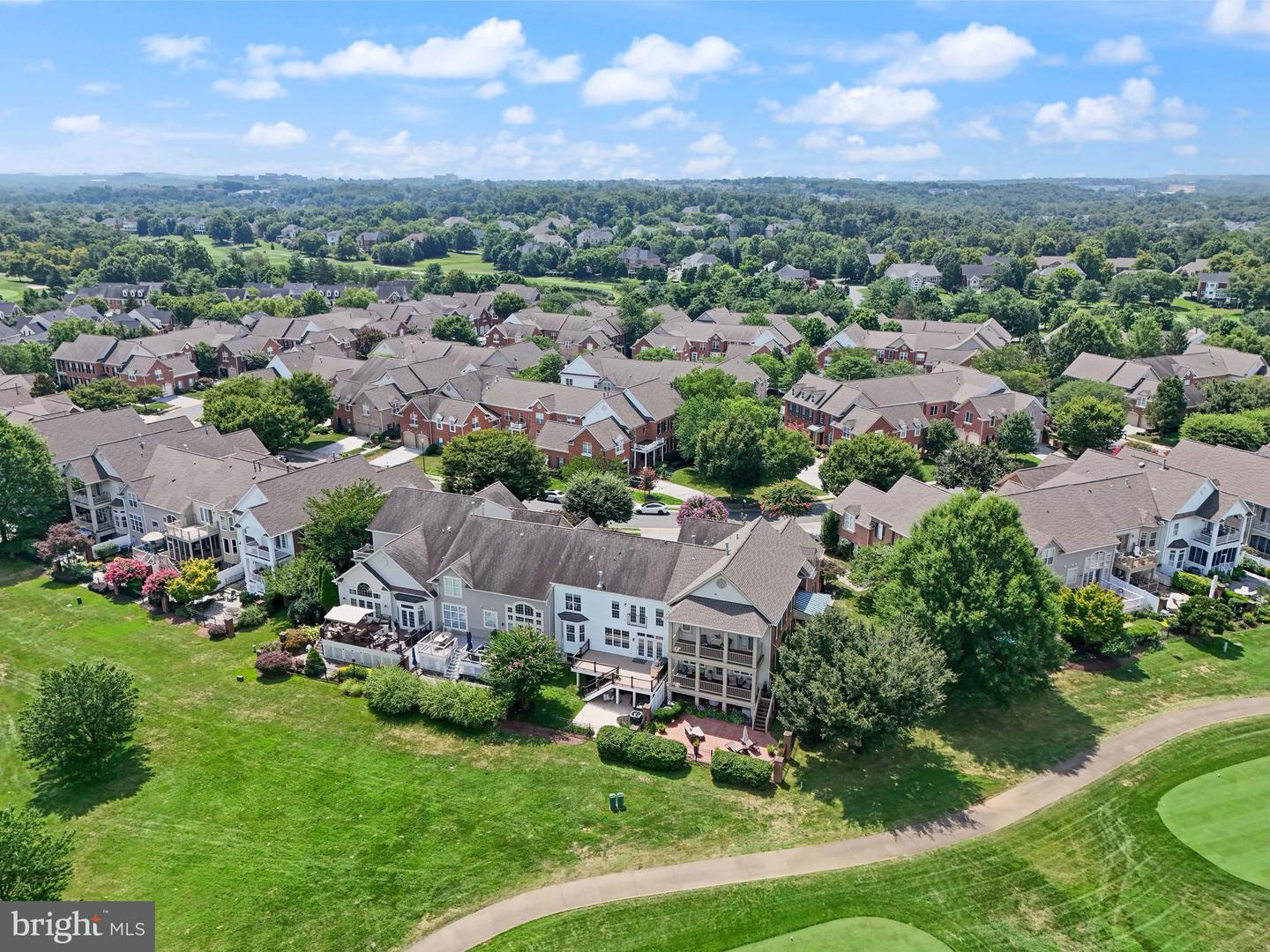 18442 LANIER ISLAND SQ, LEESBURG, Virginia 20176, 3 Bedrooms Bedrooms, ,4 BathroomsBathrooms,Residential,For sale,18442 LANIER ISLAND SQ,VALO2103566 MLS # VALO2103566