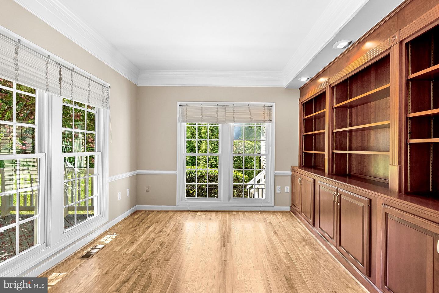 9711 BROOKSTONE LN, VIENNA, Virginia 22182, 5 Bedrooms Bedrooms, ,5 BathroomsBathrooms,Residential,For sale,9711 BROOKSTONE LN,VAFX2258608 MLS # VAFX2258608