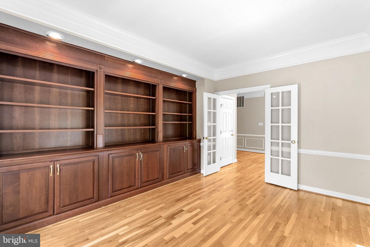 9711 BROOKSTONE LN, VIENNA, Virginia 22182, 5 Bedrooms Bedrooms, ,5 BathroomsBathrooms,Residential,For sale,9711 BROOKSTONE LN,VAFX2258608 MLS # VAFX2258608