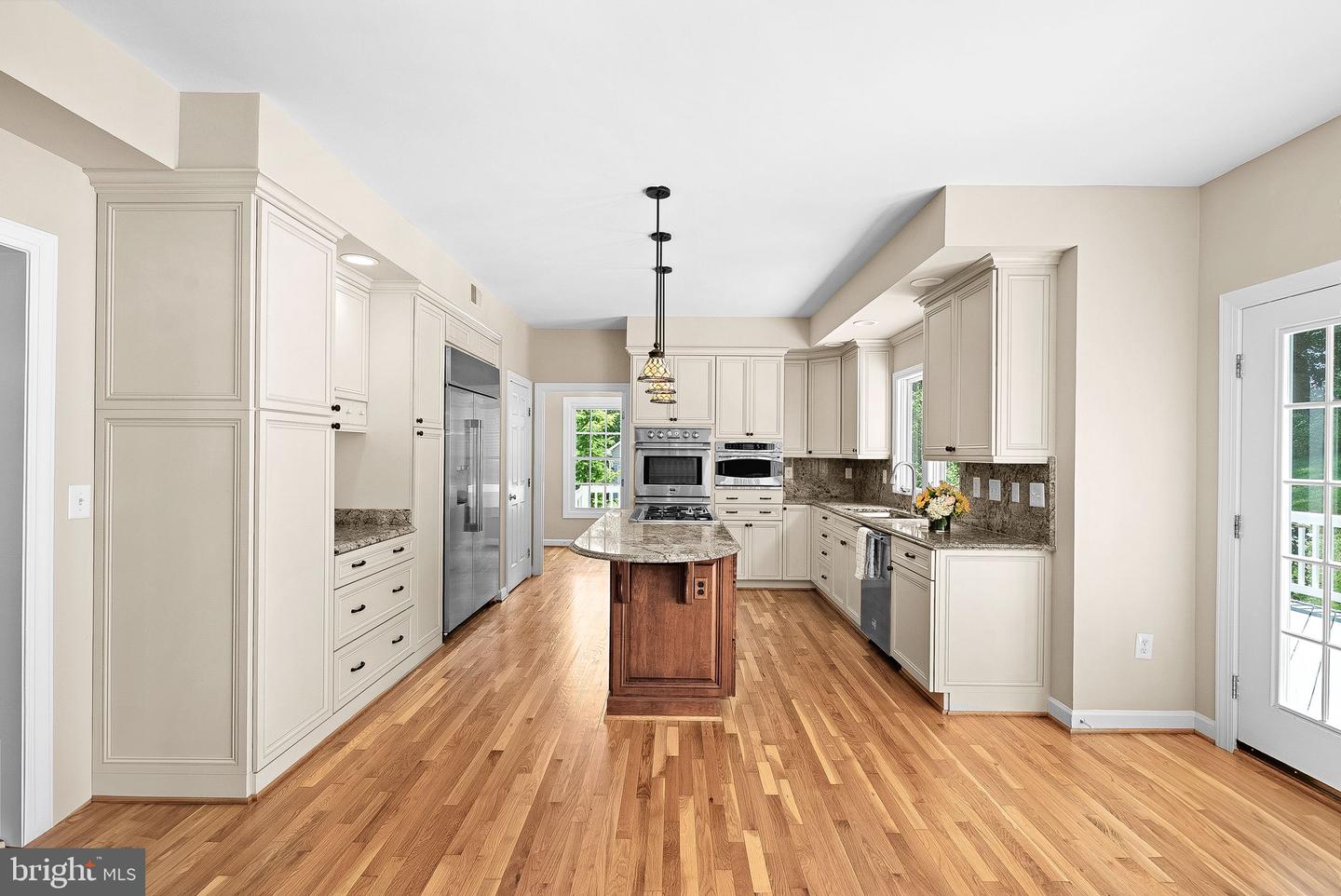 9711 BROOKSTONE LN, VIENNA, Virginia 22182, 5 Bedrooms Bedrooms, ,5 BathroomsBathrooms,Residential,For sale,9711 BROOKSTONE LN,VAFX2258608 MLS # VAFX2258608