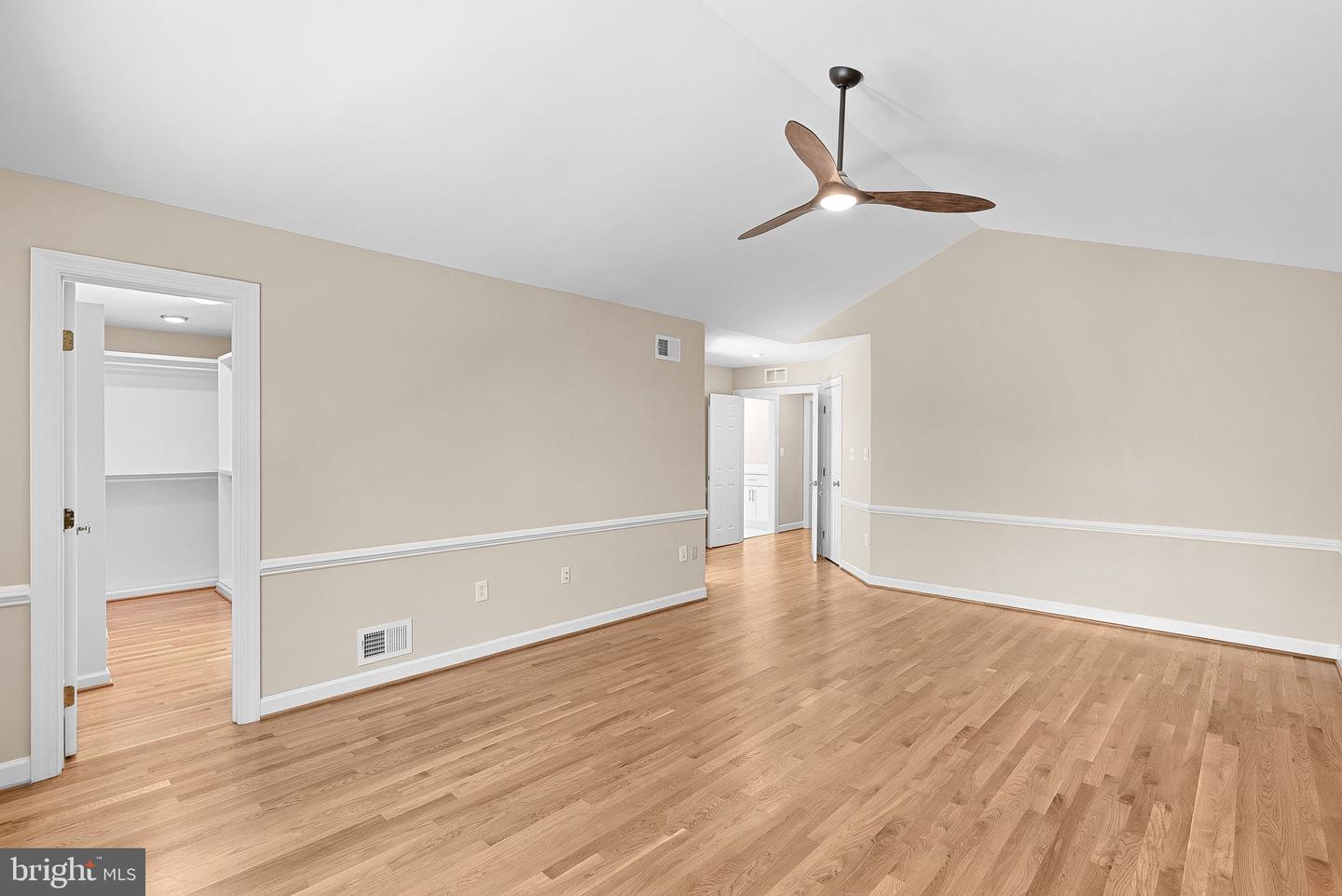 9711 BROOKSTONE LN, VIENNA, Virginia 22182, 5 Bedrooms Bedrooms, ,5 BathroomsBathrooms,Residential,For sale,9711 BROOKSTONE LN,VAFX2258608 MLS # VAFX2258608