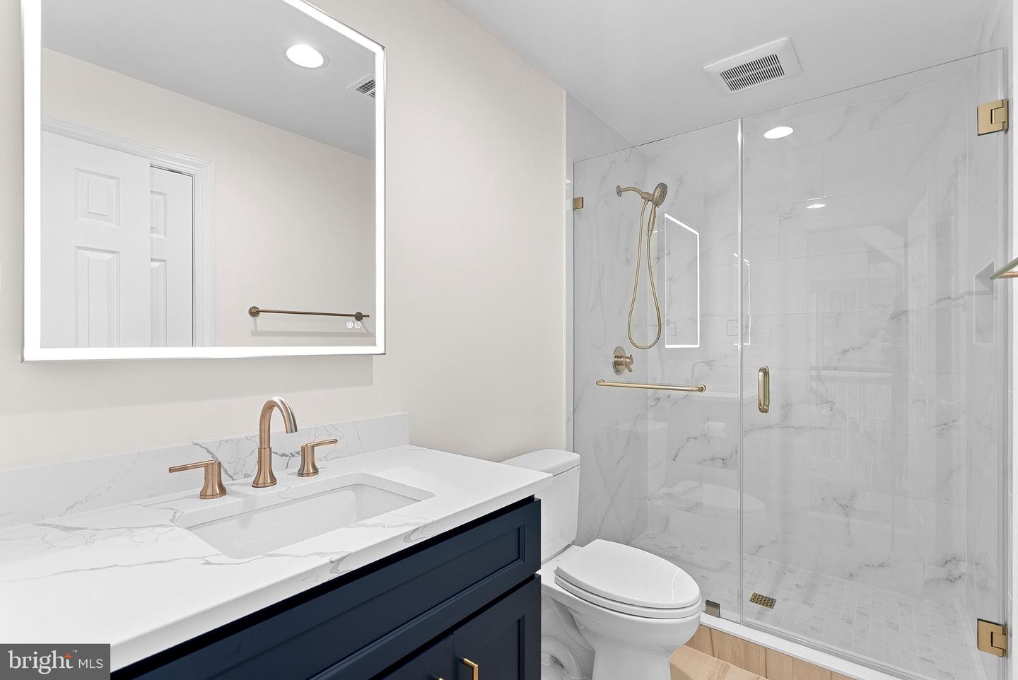 9711 BROOKSTONE LN, VIENNA, Virginia 22182, 5 Bedrooms Bedrooms, ,5 BathroomsBathrooms,Residential,For sale,9711 BROOKSTONE LN,VAFX2258608 MLS # VAFX2258608