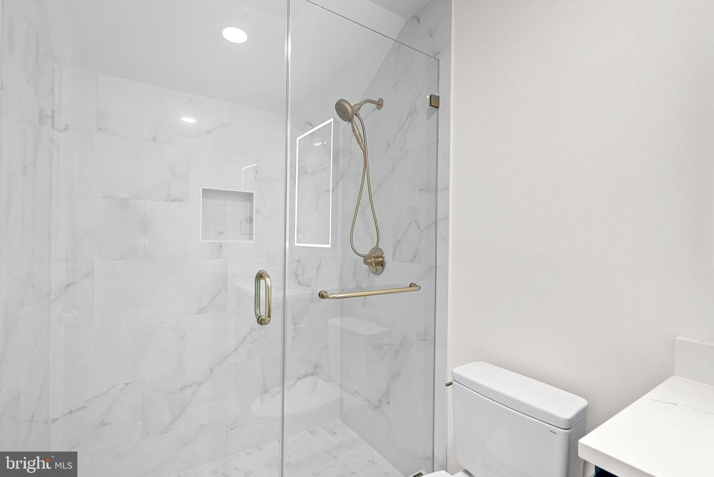 9711 BROOKSTONE LN, VIENNA, Virginia 22182, 5 Bedrooms Bedrooms, ,5 BathroomsBathrooms,Residential,For sale,9711 BROOKSTONE LN,VAFX2258608 MLS # VAFX2258608