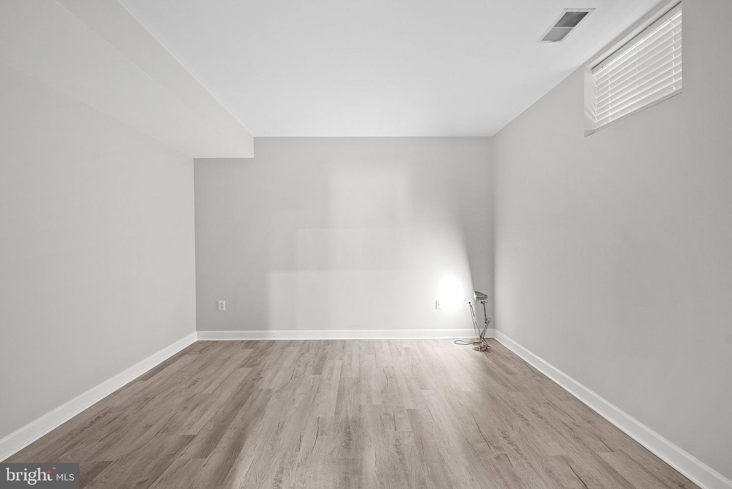 9711 BROOKSTONE LN, VIENNA, Virginia 22182, 5 Bedrooms Bedrooms, ,5 BathroomsBathrooms,Residential,For sale,9711 BROOKSTONE LN,VAFX2258608 MLS # VAFX2258608