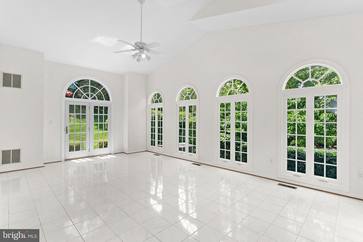 9711 BROOKSTONE LN, VIENNA, Virginia 22182, 5 Bedrooms Bedrooms, ,5 BathroomsBathrooms,Residential,For sale,9711 BROOKSTONE LN,VAFX2258608 MLS # VAFX2258608