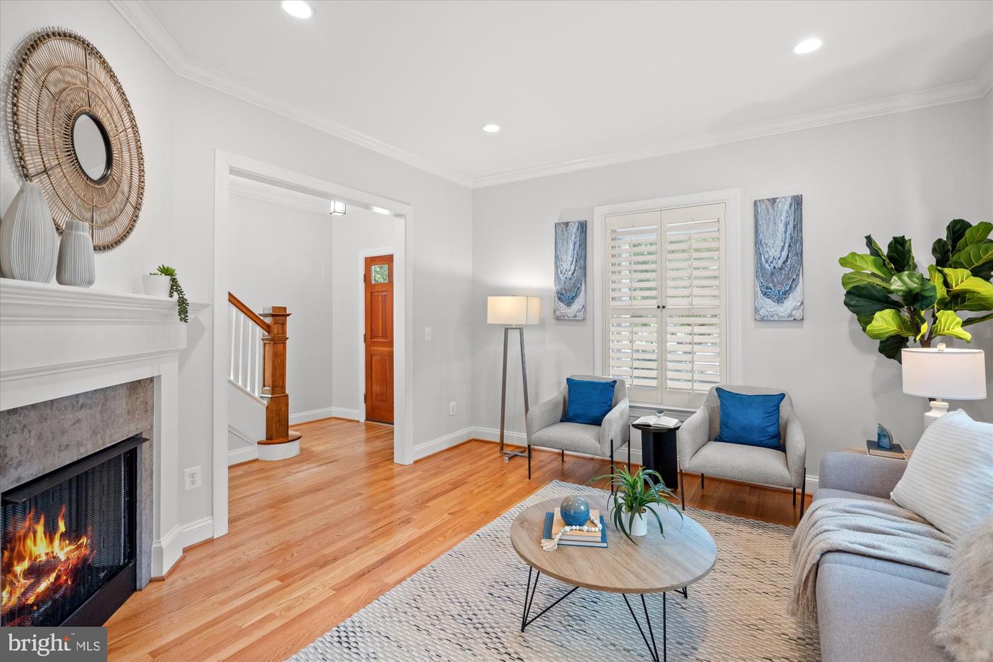 119 E CLIFFORD AVE, ALEXANDRIA, Virginia 22305, 3 Bedrooms Bedrooms, ,3 BathroomsBathrooms,Residential,For sale,119 E CLIFFORD AVE,VAAX2048086 MLS # VAAX2048086