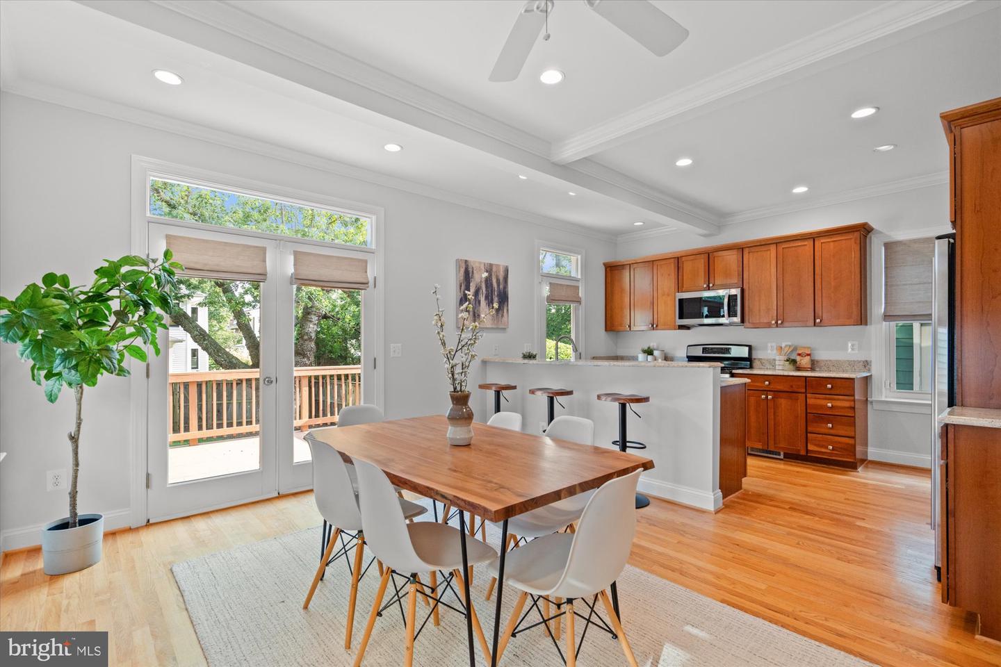 119 E CLIFFORD AVE, ALEXANDRIA, Virginia 22305, 3 Bedrooms Bedrooms, ,3 BathroomsBathrooms,Residential,For sale,119 E CLIFFORD AVE,VAAX2048086 MLS # VAAX2048086