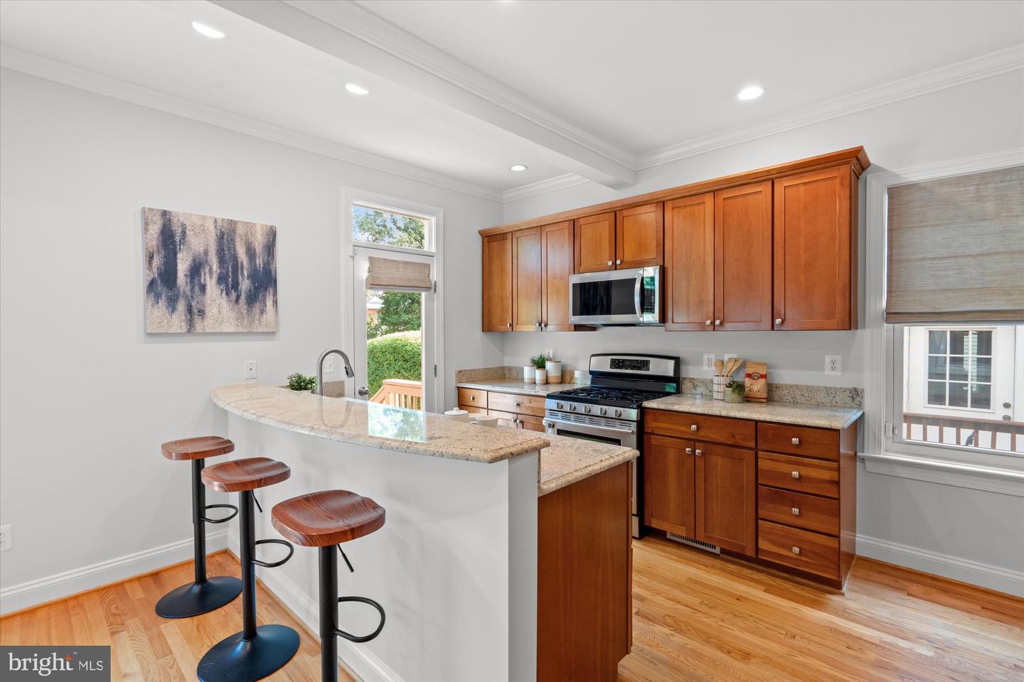 119 E CLIFFORD AVE, ALEXANDRIA, Virginia 22305, 3 Bedrooms Bedrooms, ,3 BathroomsBathrooms,Residential,For sale,119 E CLIFFORD AVE,VAAX2048086 MLS # VAAX2048086
