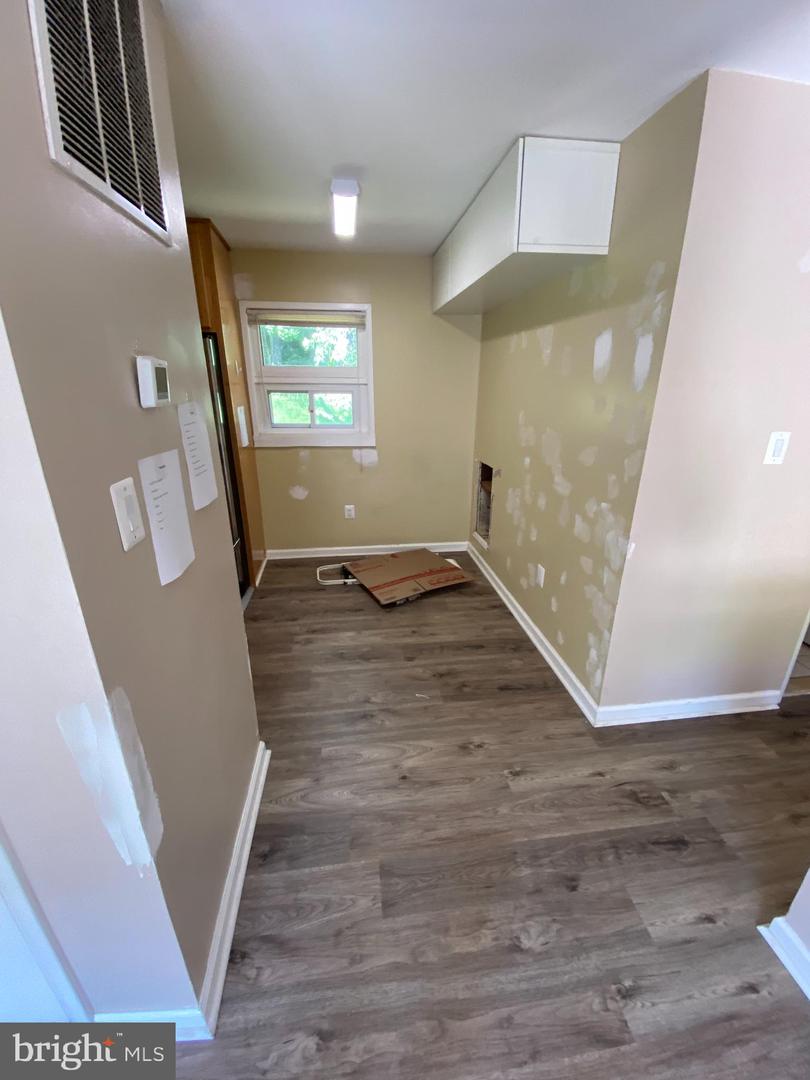 14738 ELMIRA CT, WOODBRIDGE, Virginia 22193, 3 Bedrooms Bedrooms, 5 Rooms Rooms,2 BathroomsBathrooms,Residential,For sale,14738 ELMIRA CT,VAPW2100440 MLS # VAPW2100440