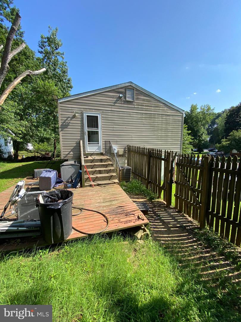 14738 ELMIRA CT, WOODBRIDGE, Virginia 22193, 3 Bedrooms Bedrooms, 5 Rooms Rooms,2 BathroomsBathrooms,Residential,For sale,14738 ELMIRA CT,VAPW2100440 MLS # VAPW2100440