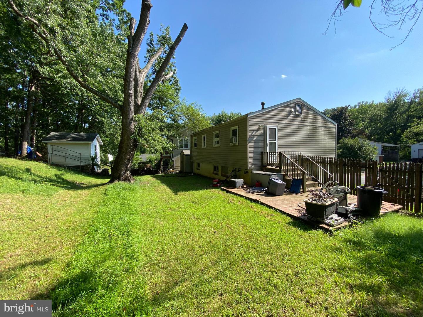 14738 ELMIRA CT, WOODBRIDGE, Virginia 22193, 3 Bedrooms Bedrooms, 5 Rooms Rooms,2 BathroomsBathrooms,Residential,For sale,14738 ELMIRA CT,VAPW2100440 MLS # VAPW2100440