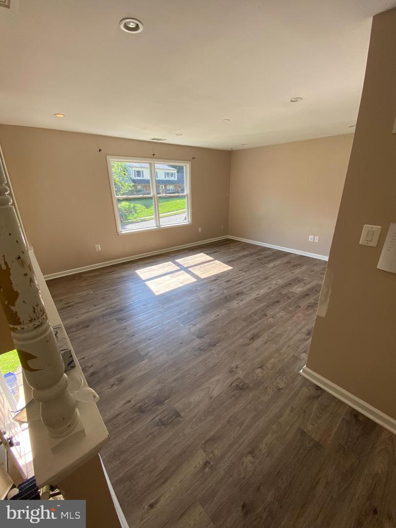 14738 ELMIRA CT, WOODBRIDGE, Virginia 22193, 3 Bedrooms Bedrooms, 5 Rooms Rooms,2 BathroomsBathrooms,Residential,For sale,14738 ELMIRA CT,VAPW2100440 MLS # VAPW2100440