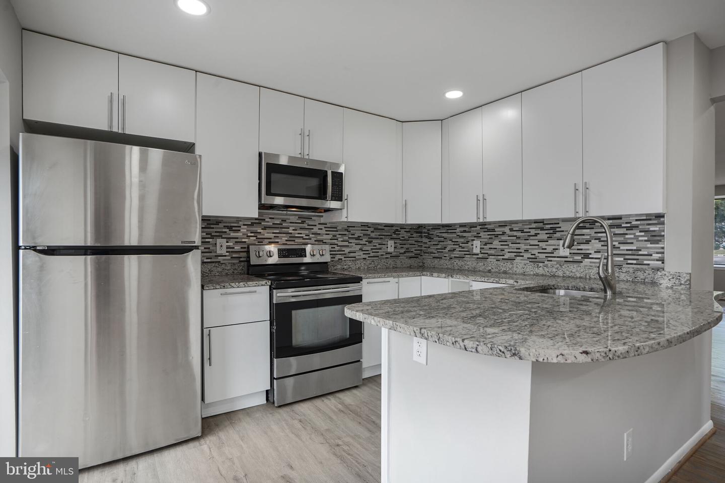 3098 BRIDGETON CT, WOODBRIDGE, Virginia 22192, 3 Bedrooms Bedrooms, ,3 BathroomsBathrooms,Residential,For sale,3098 BRIDGETON CT,VAPW2100460 MLS # VAPW2100460