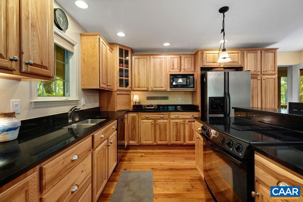 30 CEDAR DR, WINTERGREEN RESORT, Virginia 22967, 3 Bedrooms Bedrooms, ,2 BathroomsBathrooms,Residential,For sale,30 CEDAR DR,667350 MLS # 667350