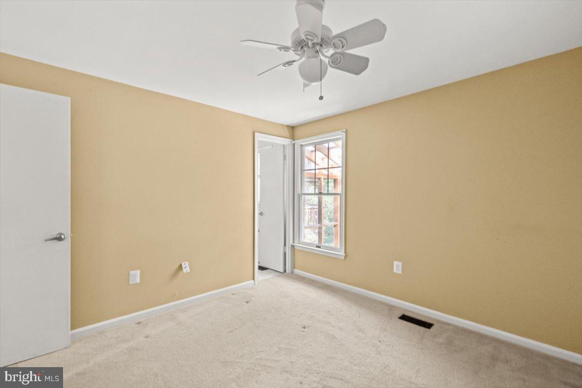 651 E G ST, PURCELLVILLE, Virginia 20132, 3 Bedrooms Bedrooms, 10 Rooms Rooms,2 BathroomsBathrooms,Residential,For sale,651 E G ST,VALO2103702 MLS # VALO2103702