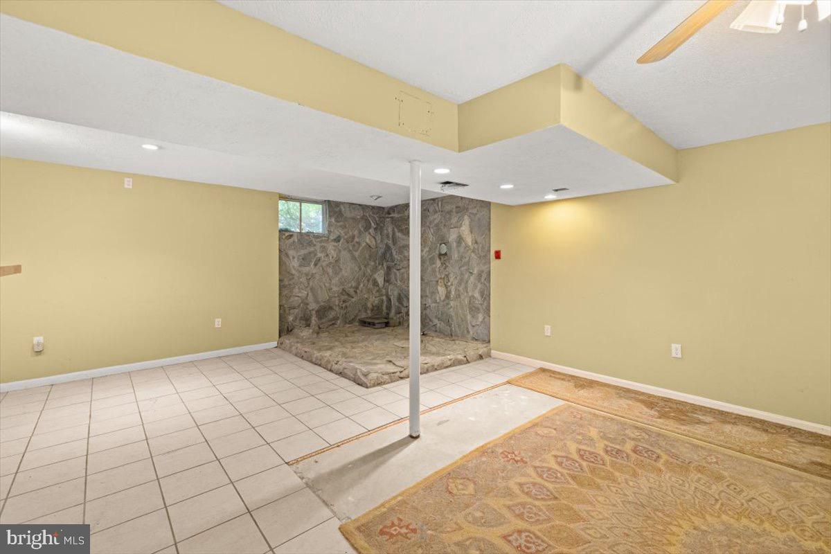 651 E G ST, PURCELLVILLE, Virginia 20132, 3 Bedrooms Bedrooms, 10 Rooms Rooms,2 BathroomsBathrooms,Residential,For sale,651 E G ST,VALO2103702 MLS # VALO2103702