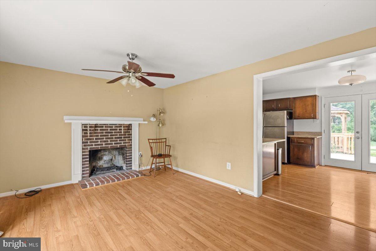 651 E G ST, PURCELLVILLE, Virginia 20132, 3 Bedrooms Bedrooms, 10 Rooms Rooms,2 BathroomsBathrooms,Residential,For sale,651 E G ST,VALO2103702 MLS # VALO2103702