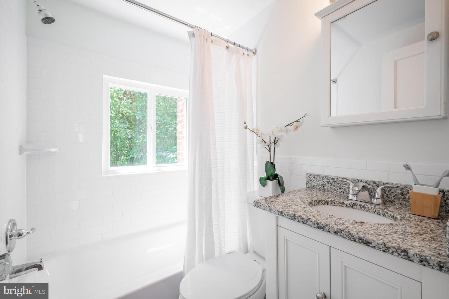 405 E HOWELL AVE, ALEXANDRIA, Virginia 22301, 3 Bedrooms Bedrooms, ,2 BathroomsBathrooms,Residential,For sale,405 E HOWELL AVE,VAAX2048144 MLS # VAAX2048144