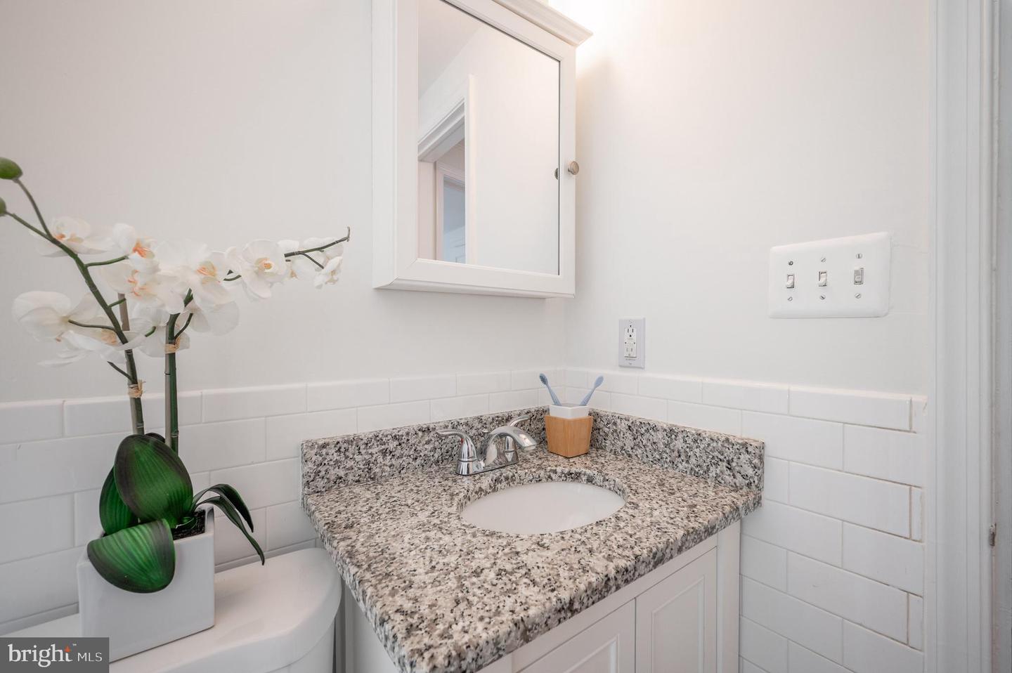 405 E HOWELL AVE, ALEXANDRIA, Virginia 22301, 3 Bedrooms Bedrooms, ,2 BathroomsBathrooms,Residential,For sale,405 E HOWELL AVE,VAAX2048144 MLS # VAAX2048144