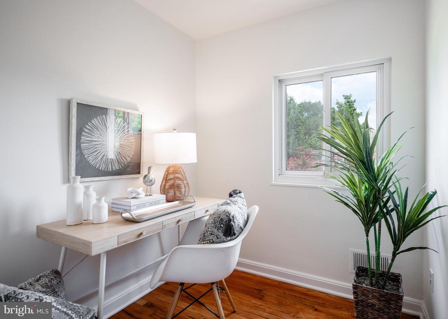 405 E HOWELL AVE, ALEXANDRIA, Virginia 22301, 3 Bedrooms Bedrooms, ,2 BathroomsBathrooms,Residential,For sale,405 E HOWELL AVE,VAAX2048144 MLS # VAAX2048144