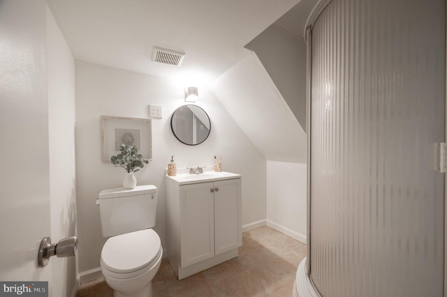 405 E HOWELL AVE, ALEXANDRIA, Virginia 22301, 3 Bedrooms Bedrooms, ,2 BathroomsBathrooms,Residential,For sale,405 E HOWELL AVE,VAAX2048144 MLS # VAAX2048144