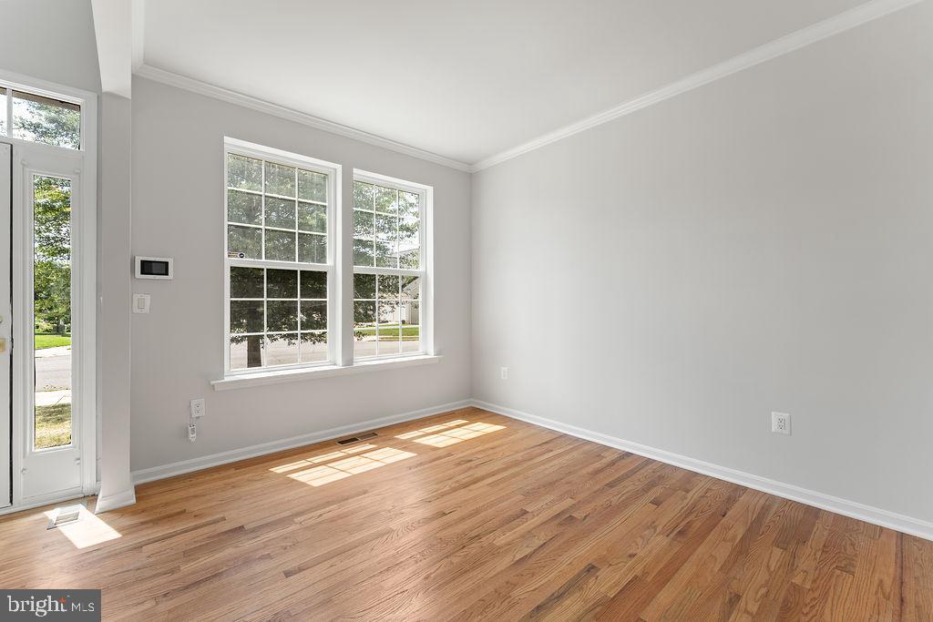 15186 JENNERETTE LN, WOODBRIDGE, Virginia 22193, 6 Bedrooms Bedrooms, ,4 BathroomsBathrooms,Residential,For sale,15186 JENNERETTE LN,VAPW2100586 MLS # VAPW2100586