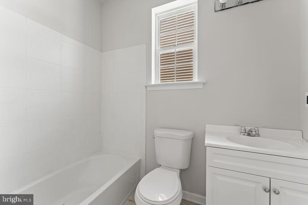 15186 JENNERETTE LN, WOODBRIDGE, Virginia 22193, 6 Bedrooms Bedrooms, ,4 BathroomsBathrooms,Residential,For sale,15186 JENNERETTE LN,VAPW2100586 MLS # VAPW2100586