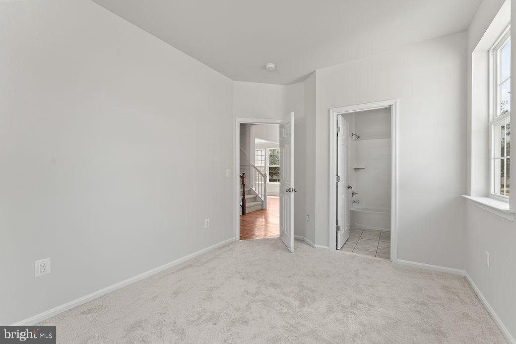 15186 JENNERETTE LN, WOODBRIDGE, Virginia 22193, 6 Bedrooms Bedrooms, ,4 BathroomsBathrooms,Residential,For sale,15186 JENNERETTE LN,VAPW2100586 MLS # VAPW2100586