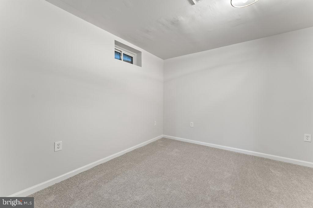 15186 JENNERETTE LN, WOODBRIDGE, Virginia 22193, 6 Bedrooms Bedrooms, ,4 BathroomsBathrooms,Residential,For sale,15186 JENNERETTE LN,VAPW2100586 MLS # VAPW2100586