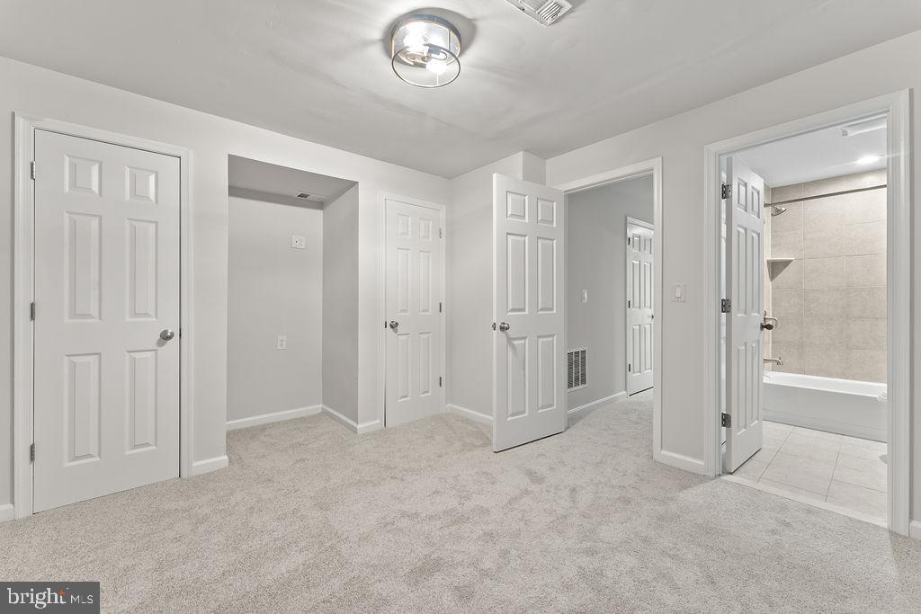 15186 JENNERETTE LN, WOODBRIDGE, Virginia 22193, 6 Bedrooms Bedrooms, ,4 BathroomsBathrooms,Residential,For sale,15186 JENNERETTE LN,VAPW2100586 MLS # VAPW2100586