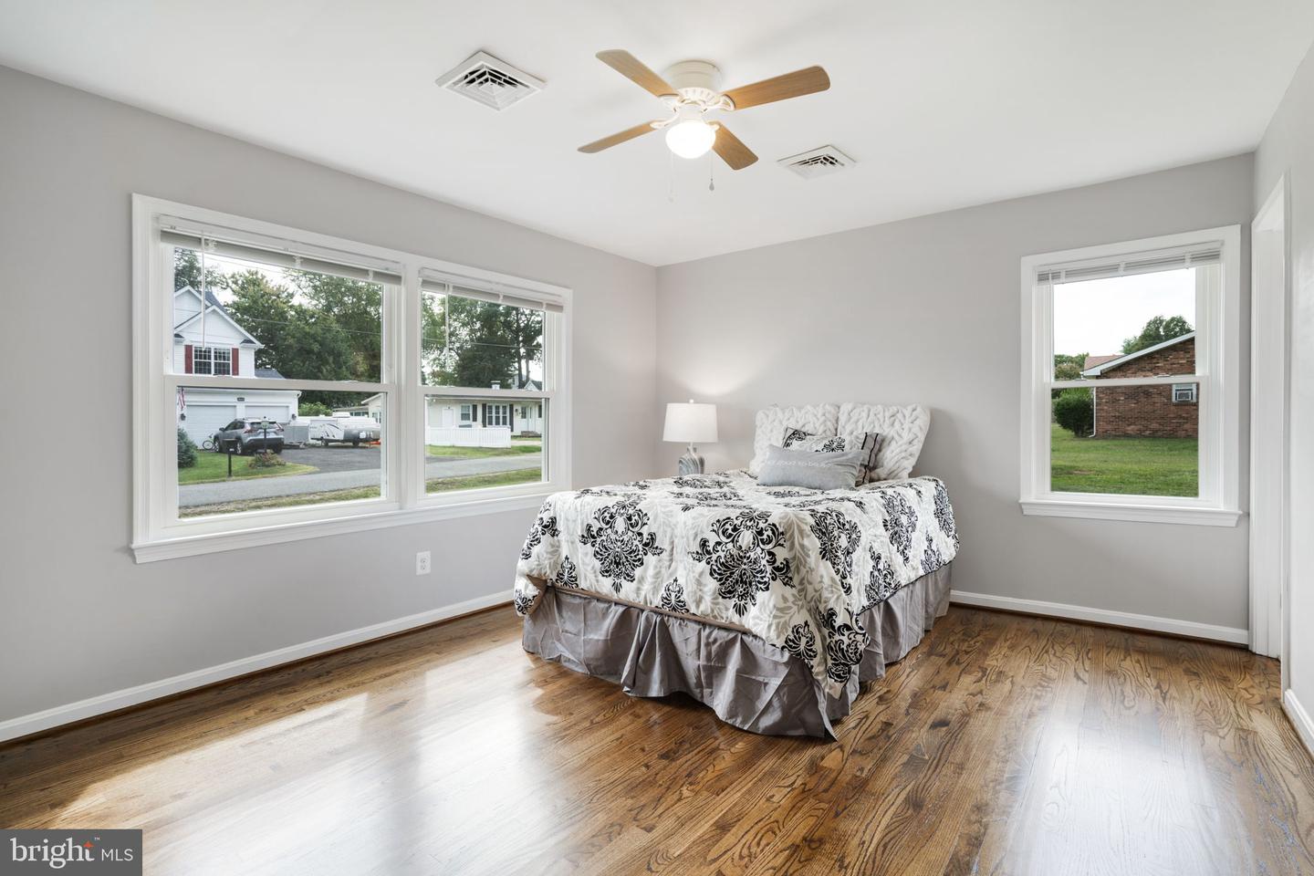 1102 BURTON ST, WOODBRIDGE, Virginia 22191, 5 Bedrooms Bedrooms, ,3 BathroomsBathrooms,Residential,For sale,1102 BURTON ST,VAPW2100636 MLS # VAPW2100636