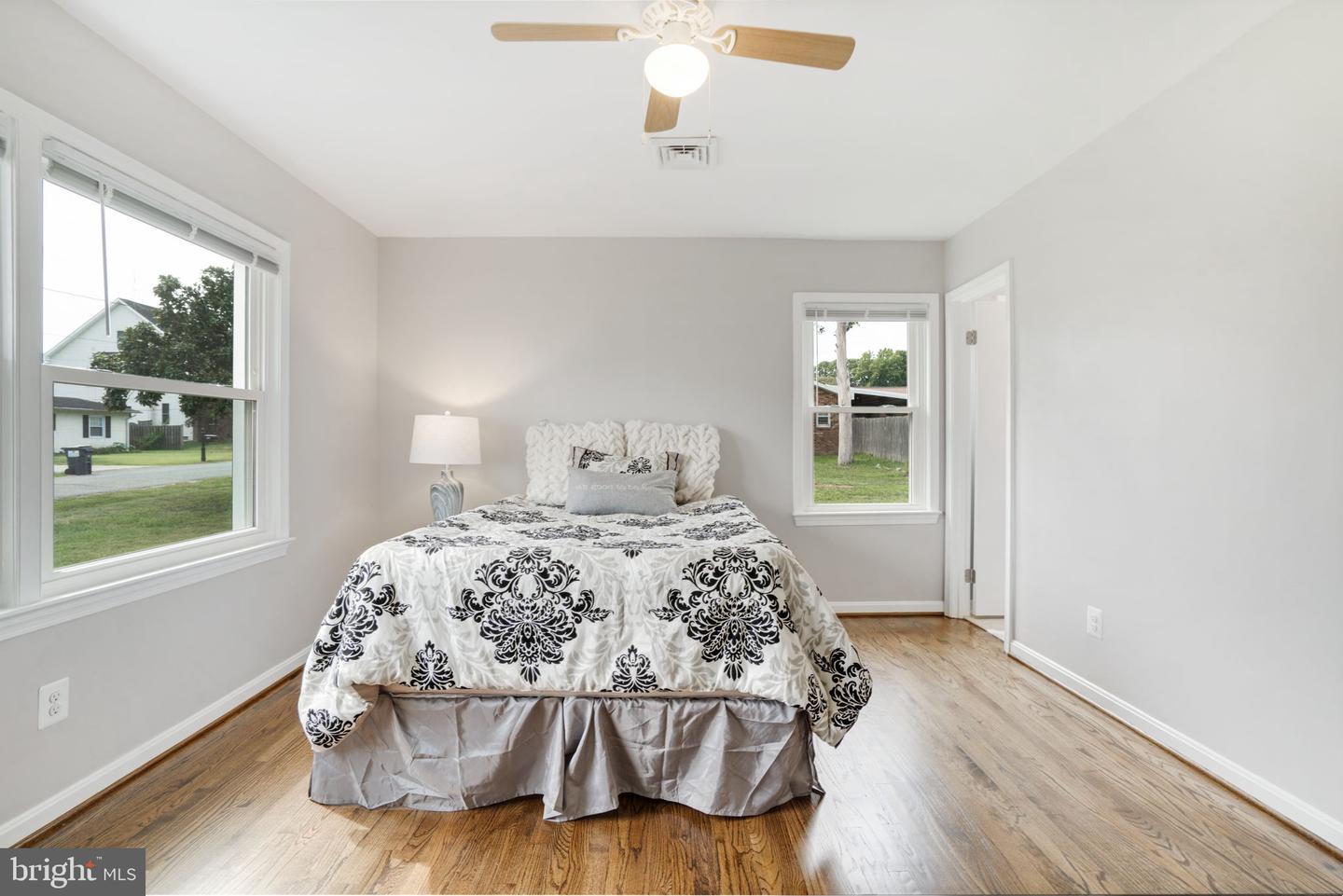 1102 BURTON ST, WOODBRIDGE, Virginia 22191, 5 Bedrooms Bedrooms, ,3 BathroomsBathrooms,Residential,For sale,1102 BURTON ST,VAPW2100636 MLS # VAPW2100636